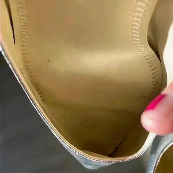 RSVP Silver Heels - Picture 8 of 10